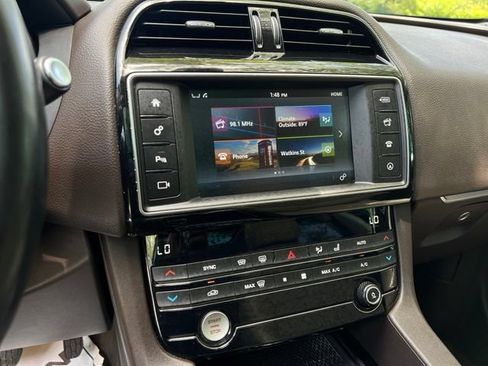 Used 2018 Jaguar F-PACE Prestige AWD/4WD image 39