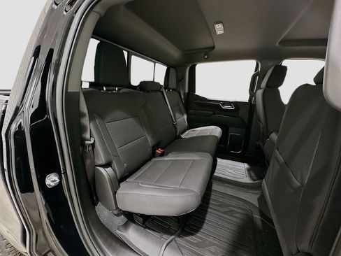 New 2026 GMC Sierra 1500 SLE image 28