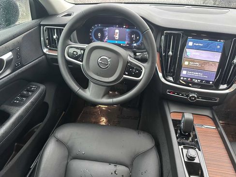 Certified 2025 Volvo V60 B5 Cross Country Plus image 17