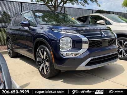 Used 2025 Mitsubishi Outlander SE