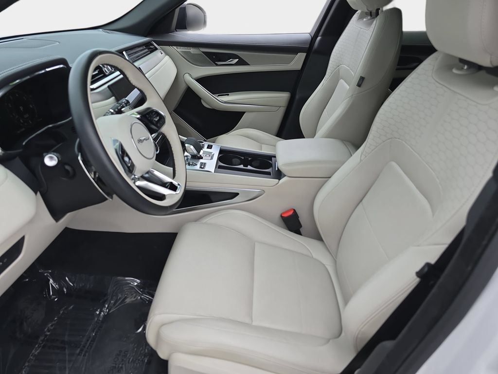 Used 2025 Jaguar F-PACE R-Dynamic S AWD/4WD image 15