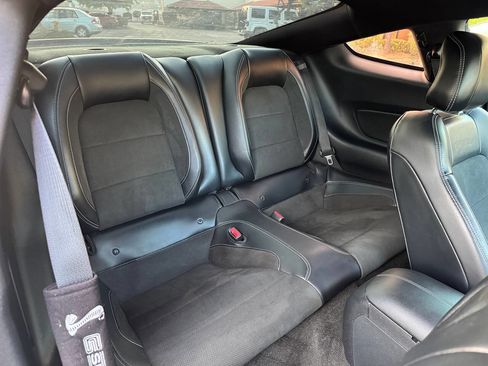 Used 2016 Ford Mustang Shelby GT350 w/ Technology Package image 20