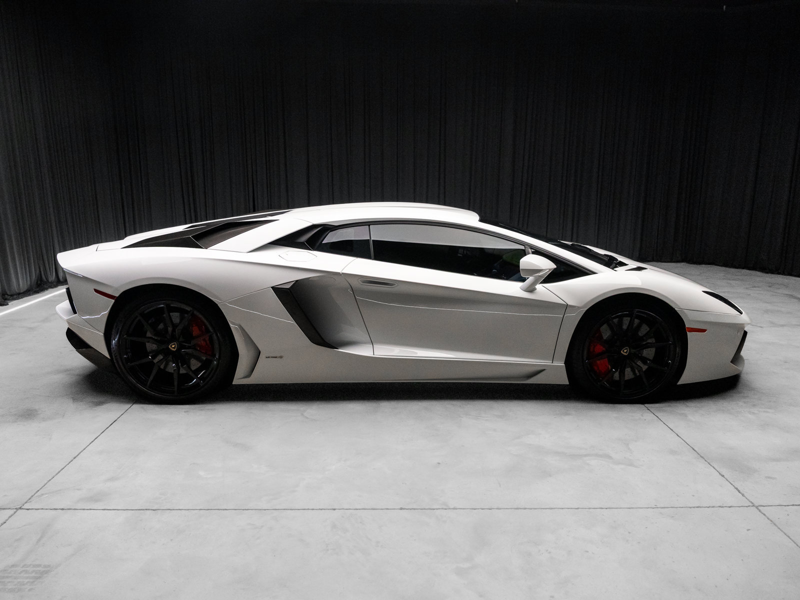Used 2014 Lamborghini Aventador LP 700-4 AWD/4WD image 20