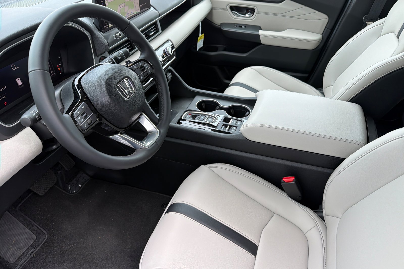 Certified 2026 Honda Pilot Touring image 9