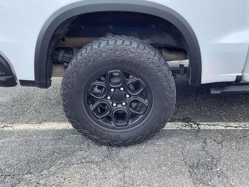 Used 2023 Chevrolet Silverado 1500 ZR2 w/ ZR2 Bison Edition image 9