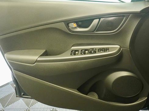 Used 2019 Hyundai Kona SEL image 32