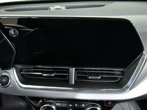 New 2026 Chevrolet Trax LT w/ Driver Confidence Package image 4