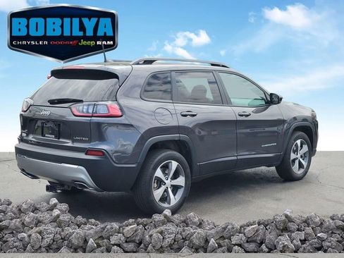 Used 2022 Jeep Cherokee Limited AWD/4WD image 3