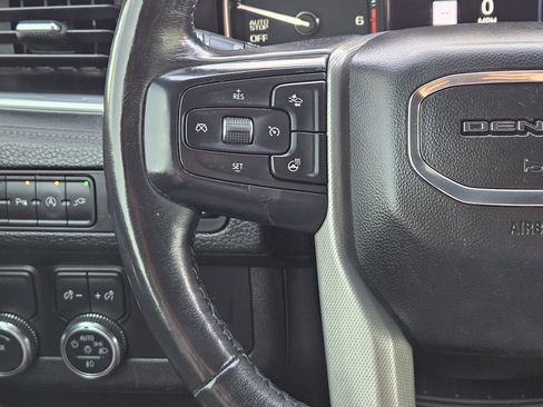 Used 2021 GMC Yukon Denali w/ Denali Premium Package image 29