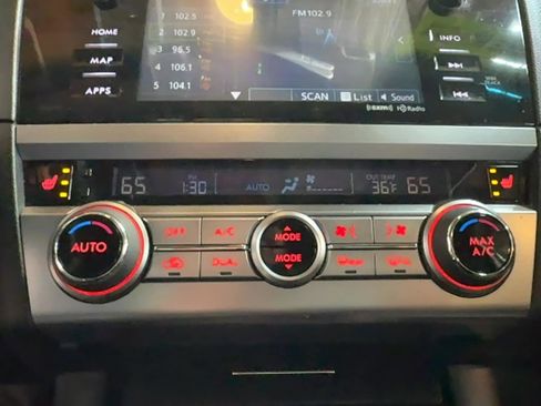 Used 2017 Subaru Outback 2.5i Premium image 35