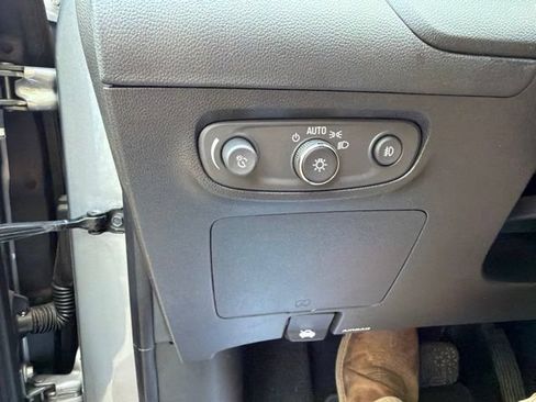 Used 2023 Buick Encore GX Select FWD image 16