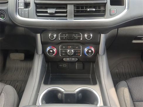 Used 2024 GMC Yukon SLE w/ Gmc Pro Safety Plus Package image 22