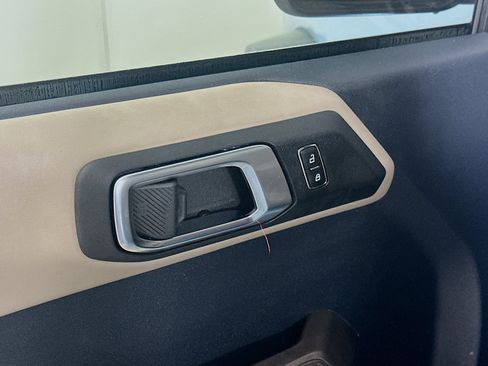 Used 2023 Ford Bronco Wildtrak AWD/4WD image 15