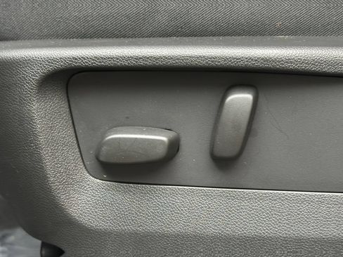 Used 2023 Buick Envision Essence AWD/4WD image 35