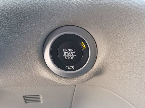 Used 2023 Chrysler Voyager LX FWD image 22