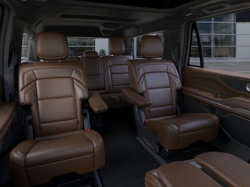 New 2026 Lincoln Navigator L Reserve image 11