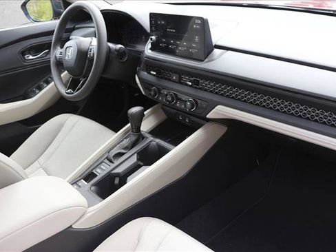 Used 2026 Honda Accord SE image 27