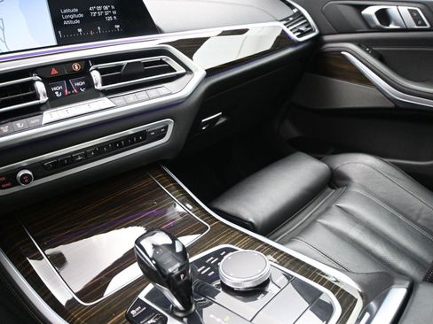 Used 2021 BMW X5 xDrive40i w/ Premium Package image 5