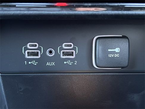 New 2025 Jeep Grand Cherokee L Limited image 30