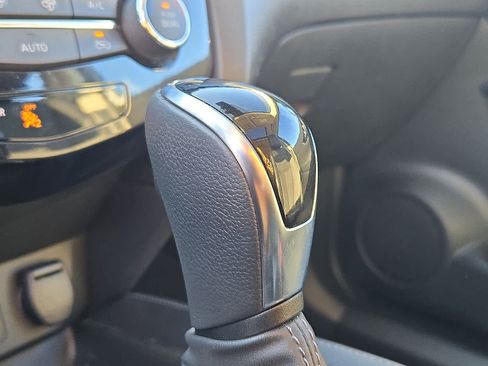 Used 2019 Nissan Rogue Sport SL w/ Premium Package image 17