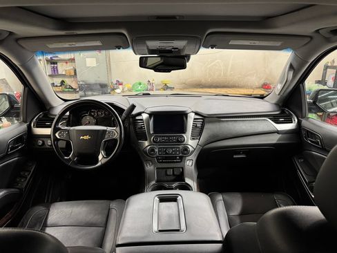 Used 2019 Chevrolet Suburban LT AWD/4WD image 27
