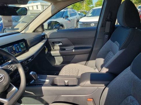 New 2026 Nissan Kicks SV w/ SV Premium Package FWD image 8