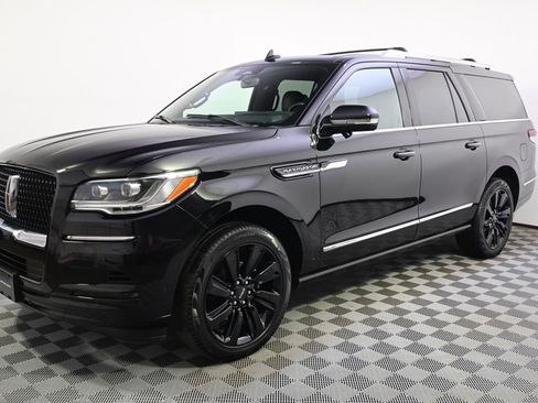 Certified 2023 Lincoln Navigator L Reserve AWD/4WD image 2