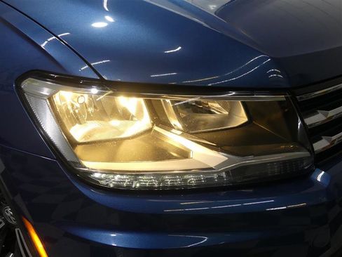 Used 2018 Volkswagen Tiguan SEL image 14