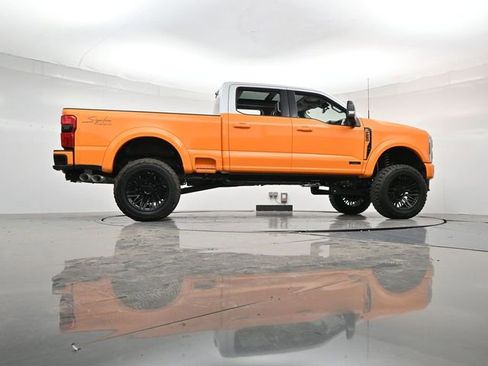 New 2025 Ford F250 XLT w/ Black Appearance Package image 31