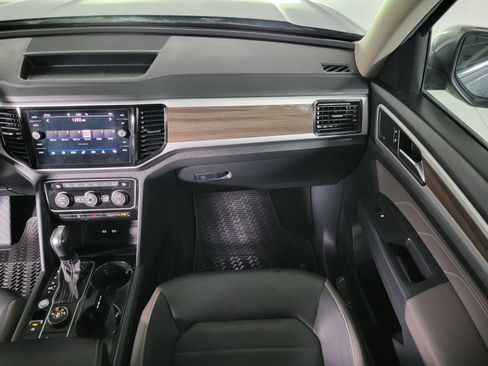 Used 2021 Volkswagen Atlas SEL Premium image 28