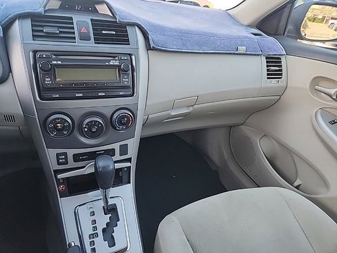 Used 2012 Toyota Corolla LE image 13