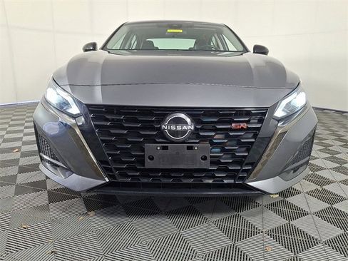 Used 2023 Nissan Altima 2.5 SR image 5
