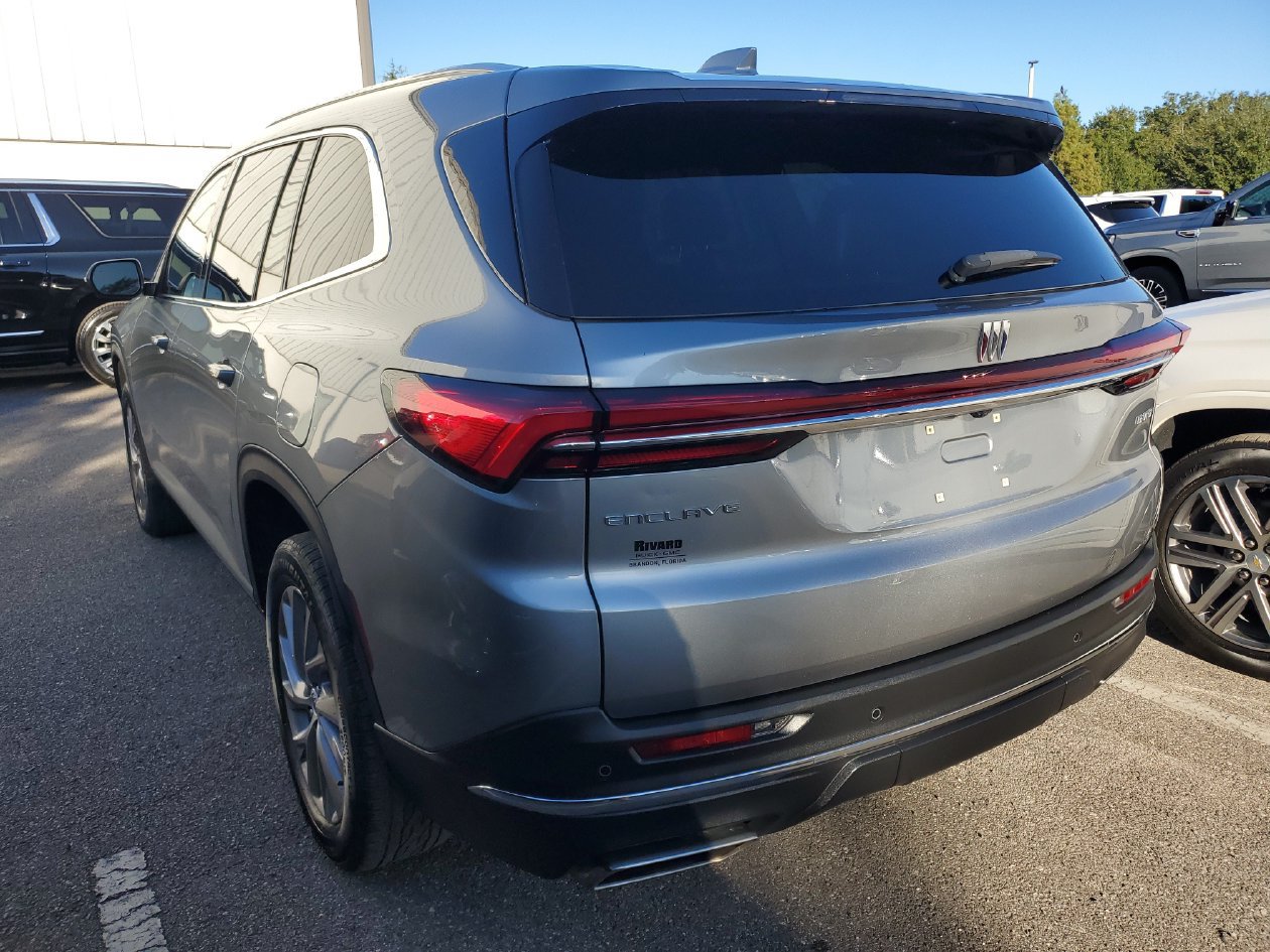 Used 2026 Buick Enclave Preferred FWD image 3