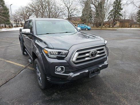 Used 2023 Toyota Tacoma Limited image 8