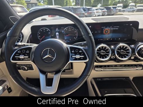 Used 2023 Mercedes-Benz GLB 250 4MATIC image 17