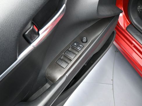 Used 2021 Toyota Camry SE FWD image 13