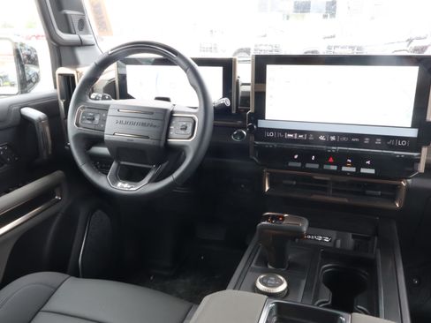 New 2025 GMC Hummer EV 3X image 10