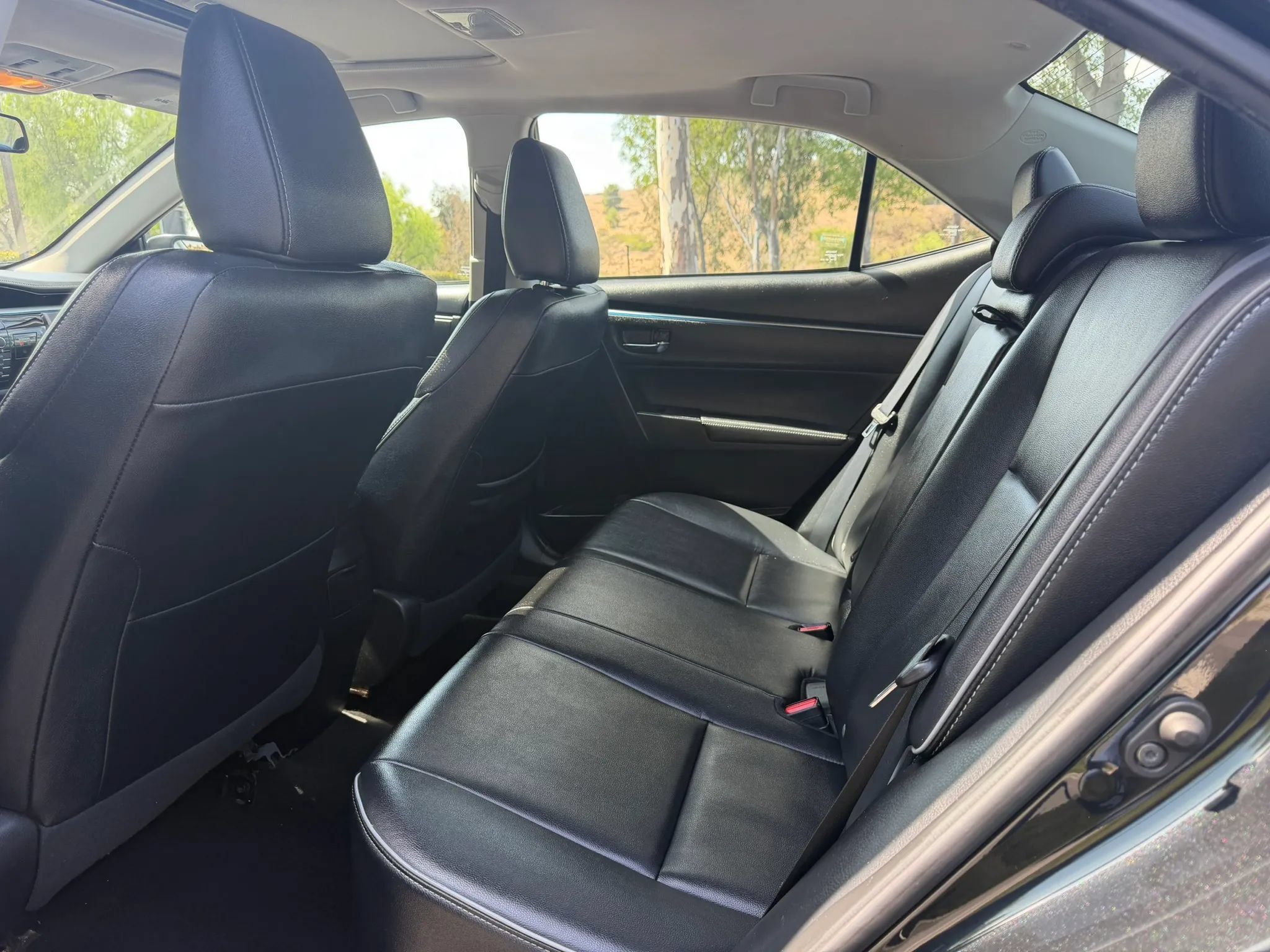 Used 2016 Toyota Corolla S Premium FWD image 13