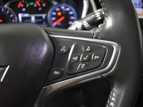 Used 2018 Chevrolet Equinox LT w/ Sun & Infotainment Package image 16