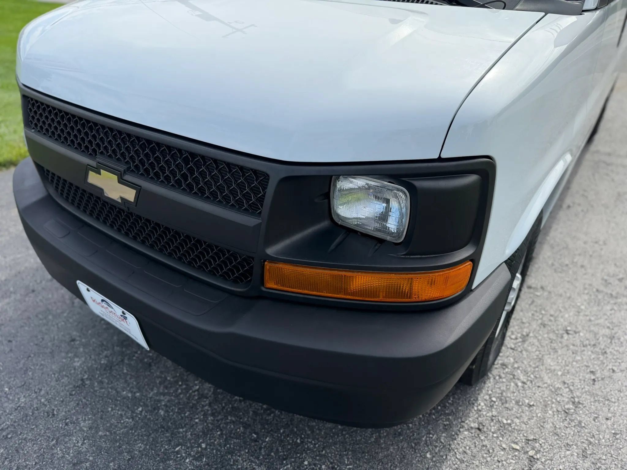 Used 2017 Chevrolet Express 2500 RWD image 41