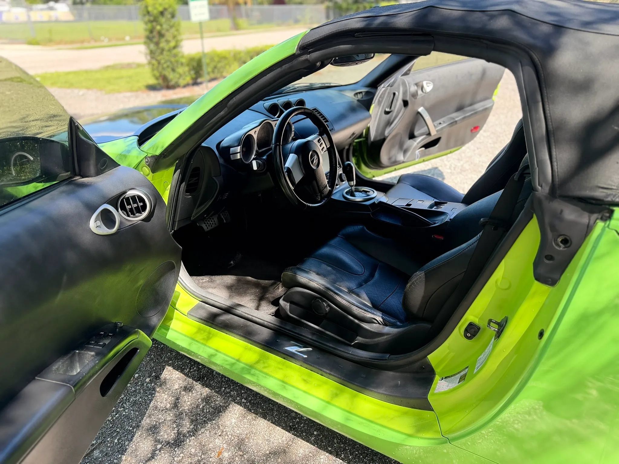 Used 2004 Nissan 350Z Touring RWD image 4