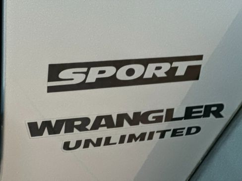 Used 2015 Jeep Wrangler Unlimited Sport w/ Quick Order Package 24S image 23