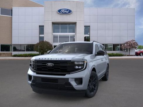 New 2026 Ford Expedition Platinum w/ Stealth Appearance Package AWD/4WD image 2