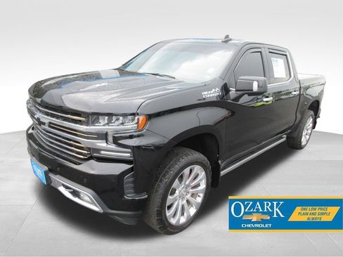 Used 2019 Chevrolet Silverado 1500 High Country w/ Technology Package AWD/4WD image 1