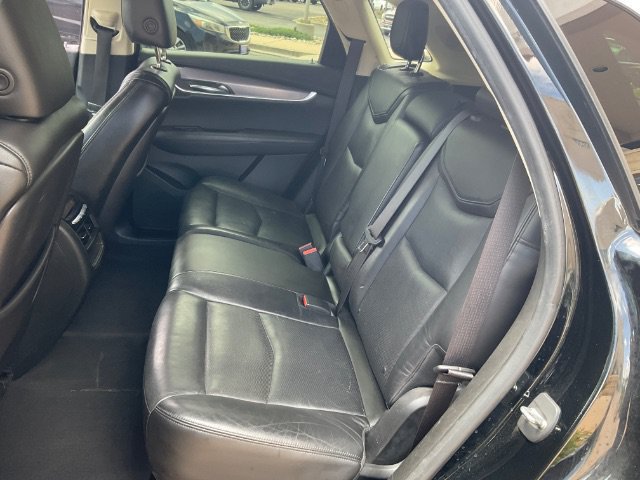 Used 2017 Cadillac XT5 Luxury w/ Driver Awareness Package AWD/4WD image 17