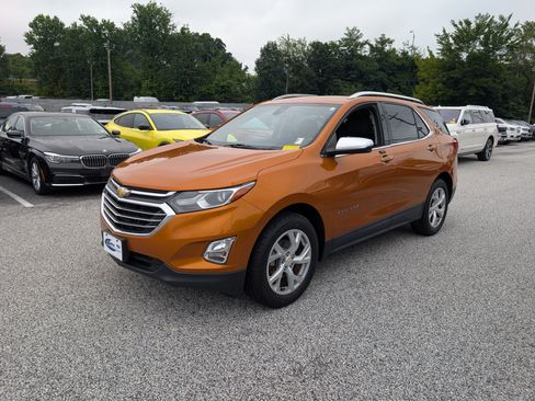 Used 2018 Chevrolet Equinox Premier AWD/4WD image 2