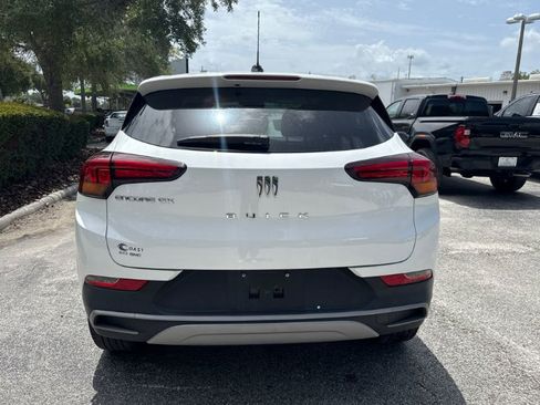 Used 2024 Buick Encore GX Preferred FWD image 3
