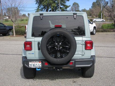 Used 2023 Jeep Wrangler Unlimited Sahara w/ Cold Weather Group image 7