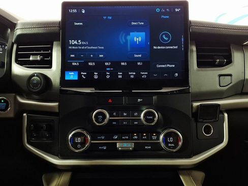 Used 2022 Ford Expedition XLT RWD image 24