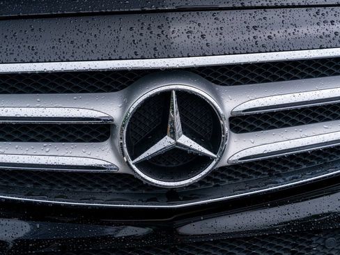 Used 2018 Mercedes-Benz E 300 image 6